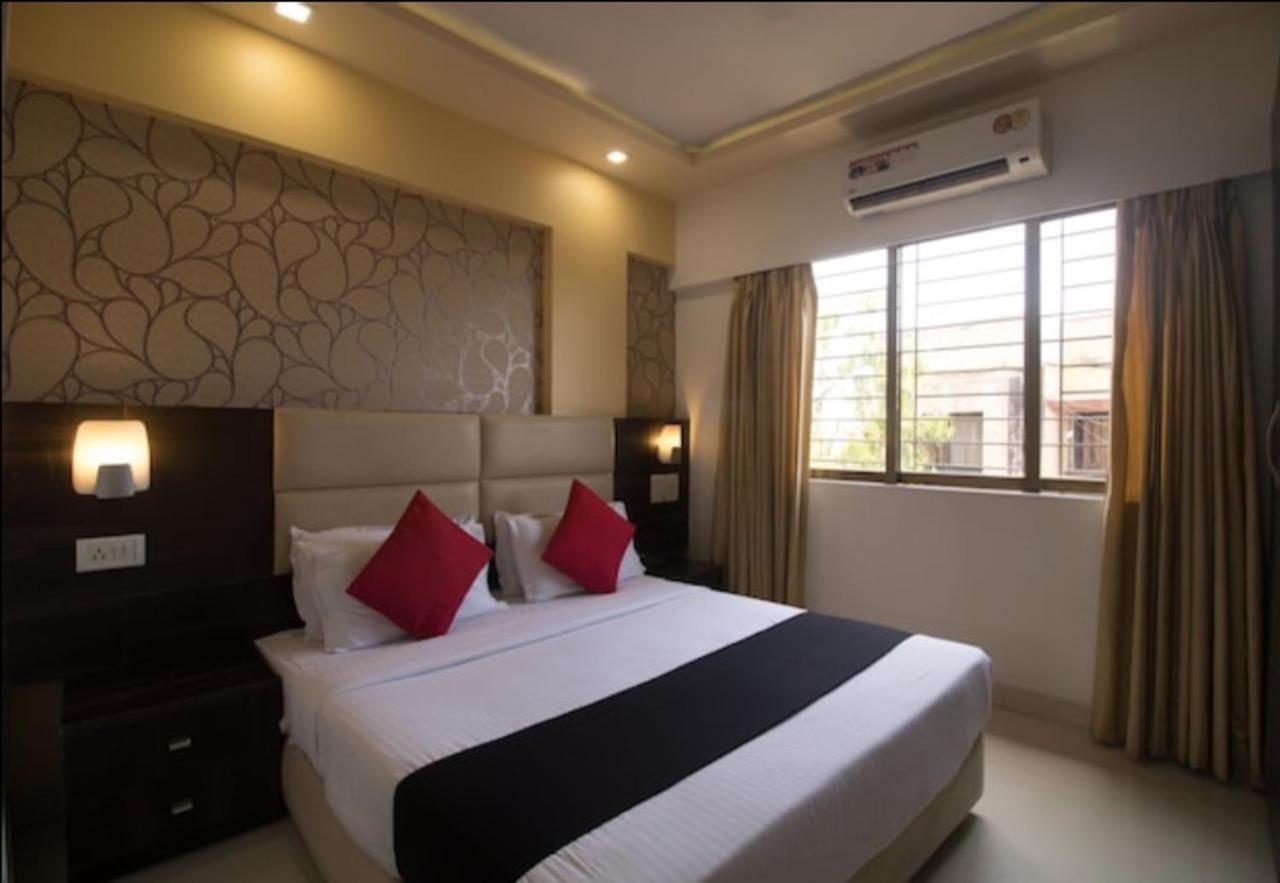 Hotel Galaxy Comforts Mumbai Dış mekan fotoğraf