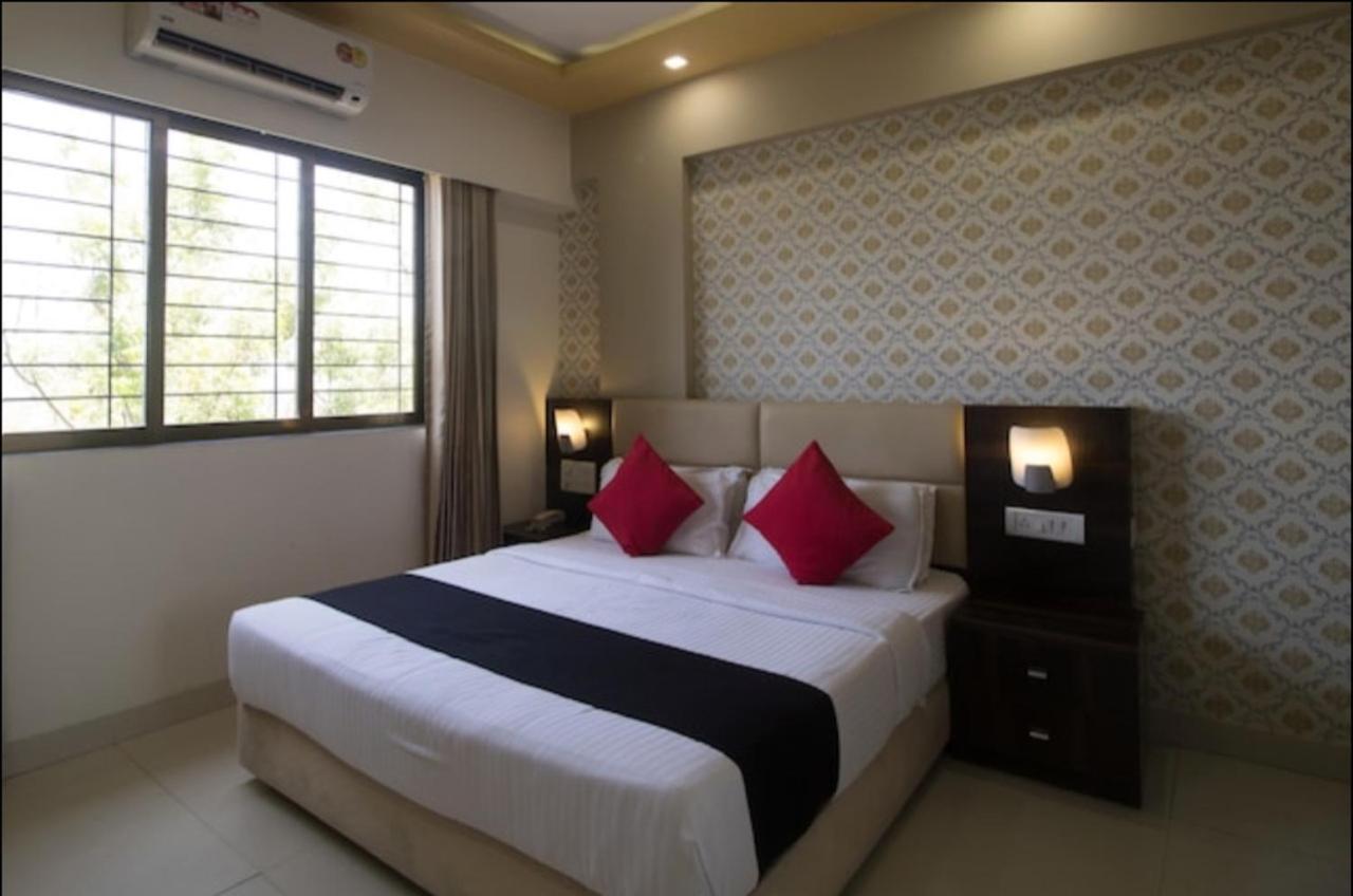 Hotel Galaxy Comforts Mumbai Dış mekan fotoğraf