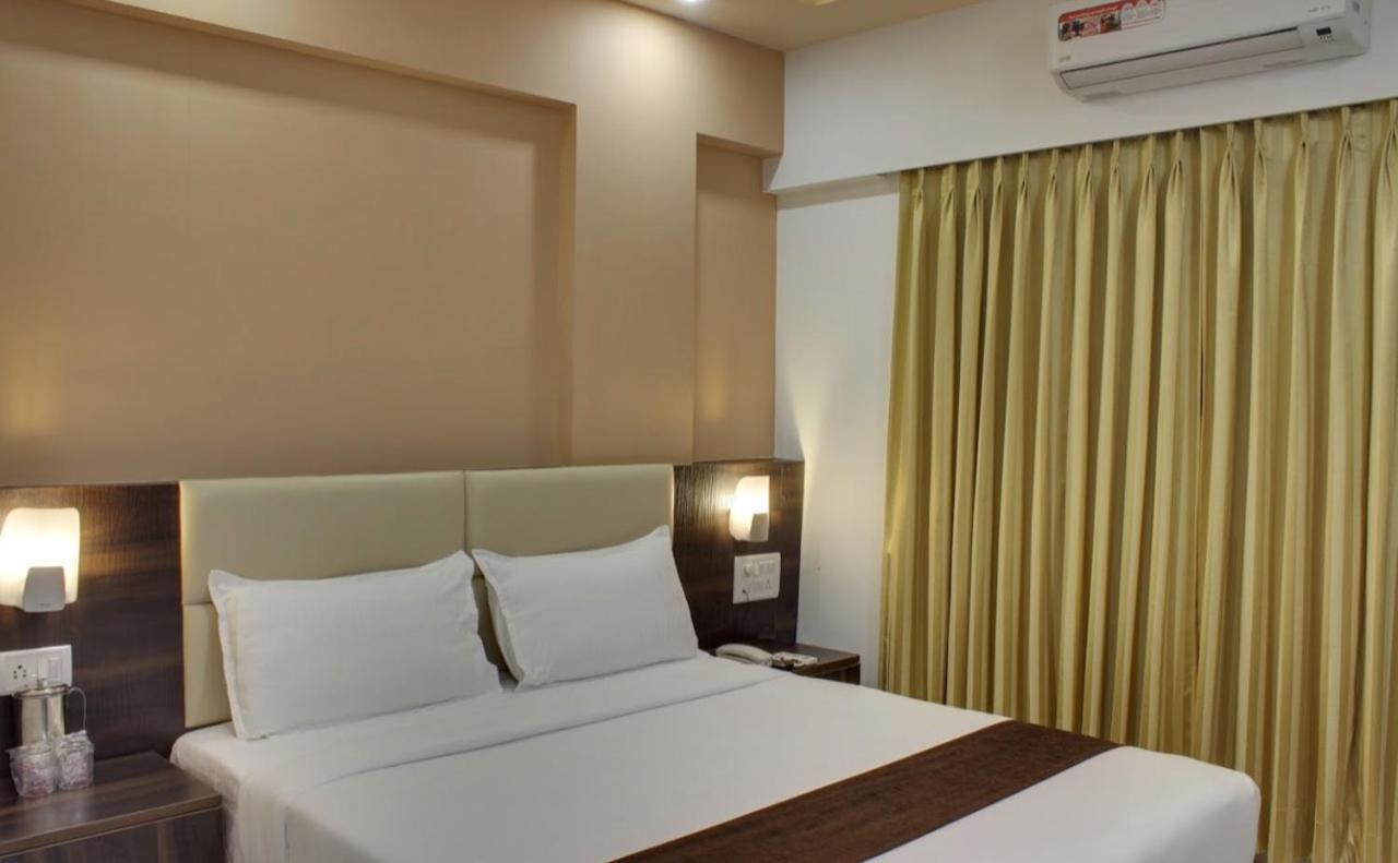 Hotel Galaxy Comforts Mumbai Dış mekan fotoğraf