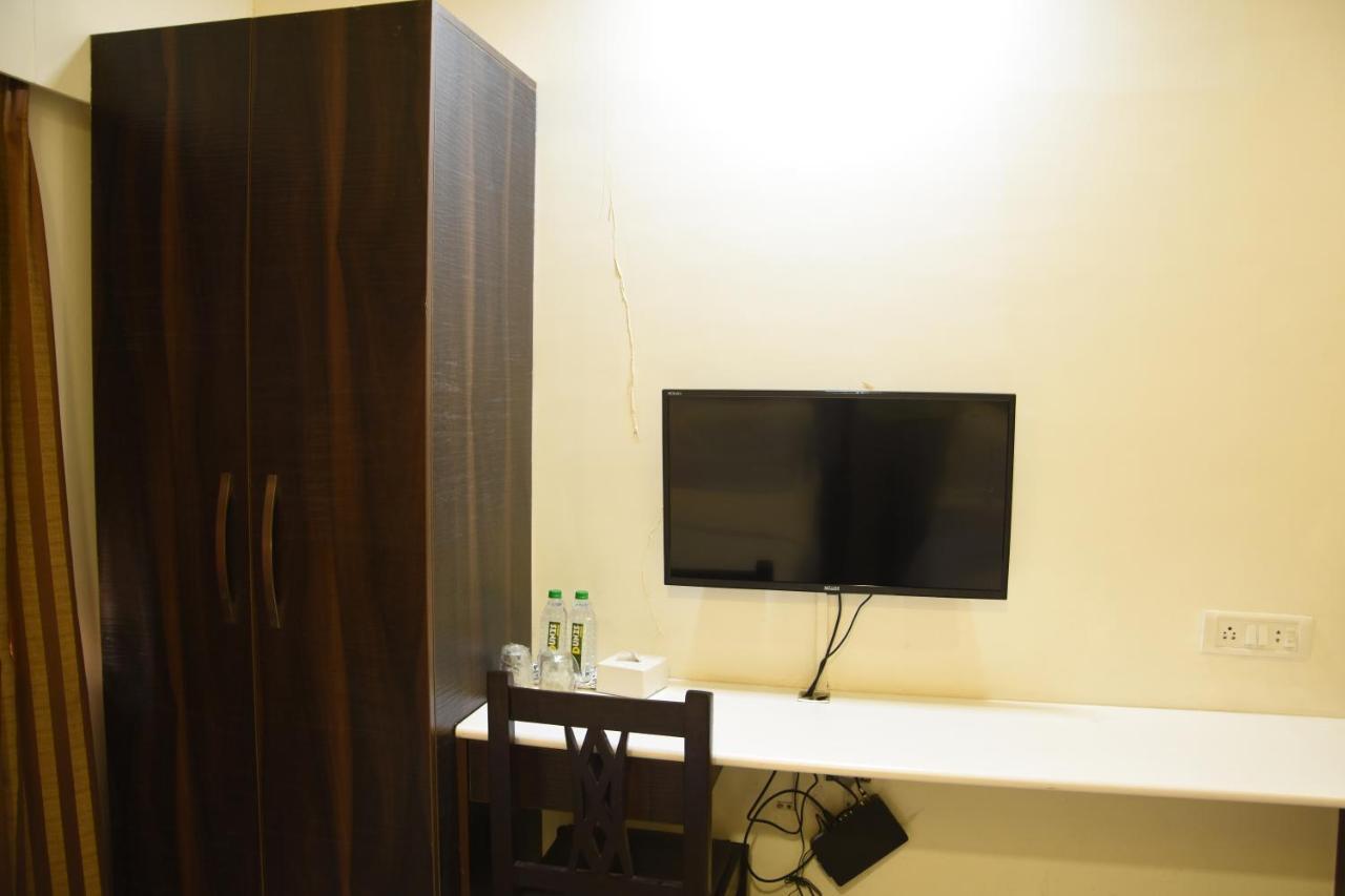 Hotel Galaxy Comforts Mumbai Dış mekan fotoğraf